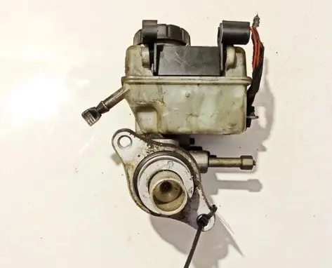 Master brake cylinder