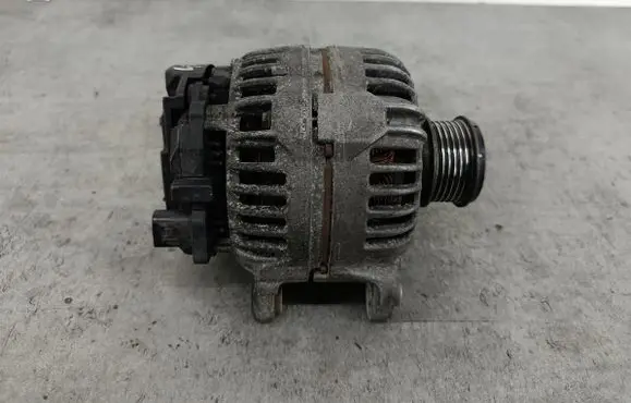 Audi A4 S4 B7 8E 8H Generator/alternator 
