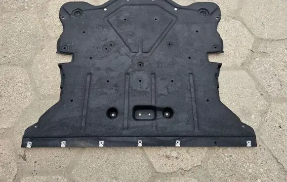 Alfa Romeo Stelvio Engine splash shield/under tray