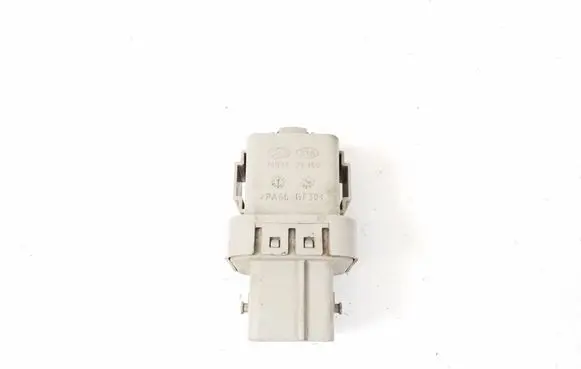 Hyundai Santa Fe Glow plug pre-heat relay 368332F360