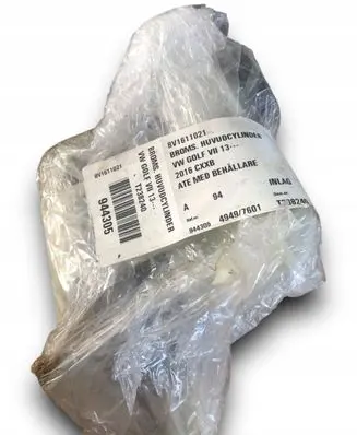 Volkswagen Golf VII Master brake cylinder 8V1611021