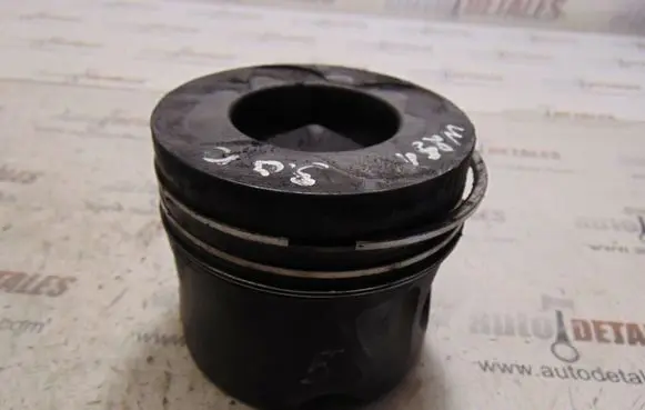 Mercedes-Benz R W251 Piston 