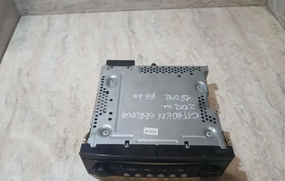 Citroen Berlingo Radio/CD/DVD/GPS head unit 96775574XT