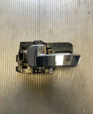 Nissan Qashqai Front door interior handle 80671JD08449