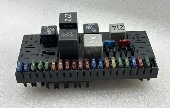 Audi 80 90 B3 Fuse module 443941822b 443955532C