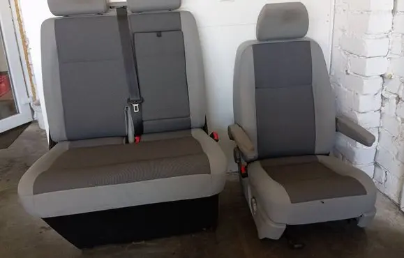 Volkswagen Transporter - Caravelle T5 Front driver seat 