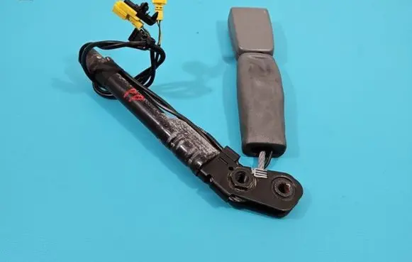 Mercedes-Benz S W221 Front seatbelt A2218601869 IMPRK1363619