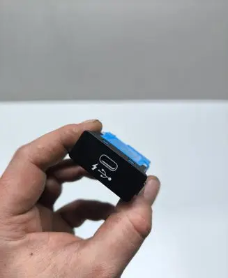 USB socket connector