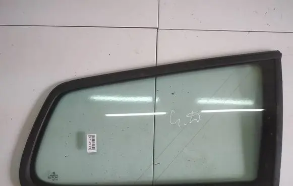 Volkswagen PASSAT B6 Rear side window AS2