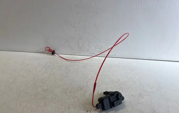 Audi Q7 4M Fuel tank cap lock motor 8S0862153
