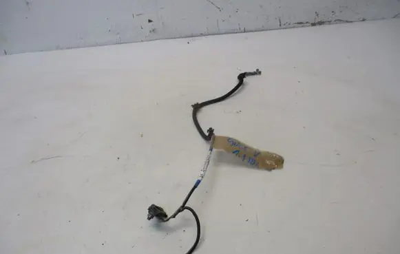 Volkswagen Golf V Positive cable (battery) 1K0915181H