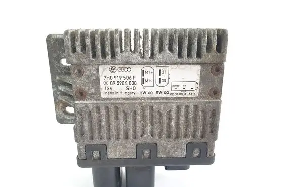 Volkswagen Transporter - Caravelle T5 Coolant fan relay 7H0919506F