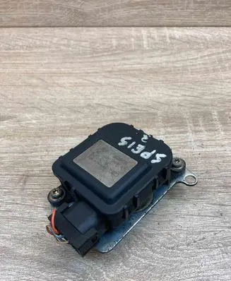 Renault Espace III Air flap motor/actuator 0132801112