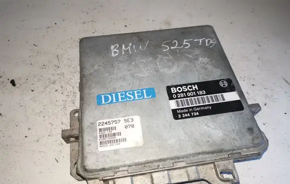 BMW 5 E34 Engine control unit/module 0281001183 2244734 2245757