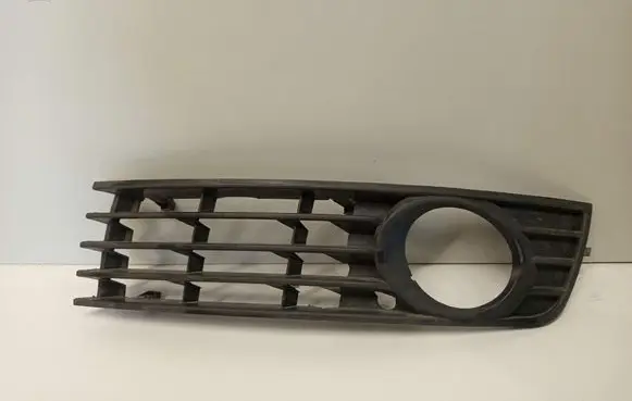 Audi A4 S4 B6 8E 8H Front bumper lower grill