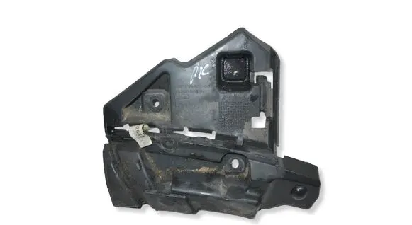 Volvo C30 Front bumper mounting bracket 31214884