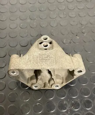 Porsche Cayenne (92A) Gearbox mounting bracket 7P5399649 750001000