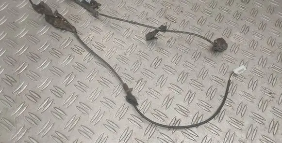 Toyota Avensis T270 Rear ABS sensor wiring 