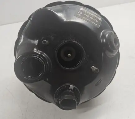 Mercedes-Benz C W203 Brake booster A0054304730