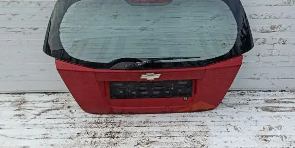 Chevrolet Kalos Tailgate/trunk/boot lid Raudona