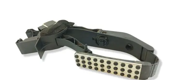 Mercedes-Benz C W203 Accelerator throttle pedal A2113010001