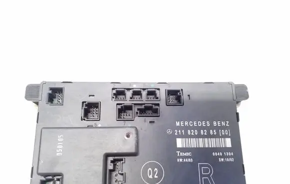 Mercedes-Benz E W211 Door control unit/module 2118208285