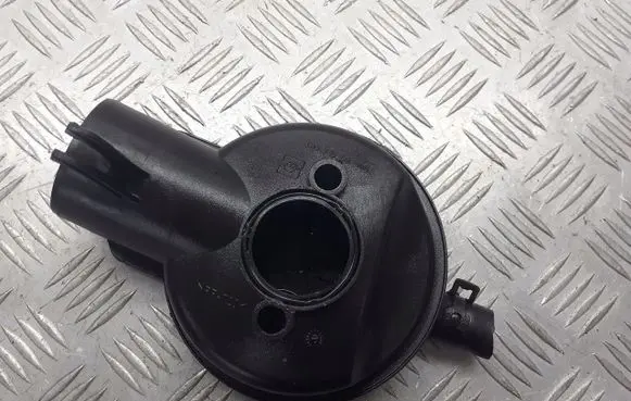 Opel Corsa C Breather hose/pipe 90572687
