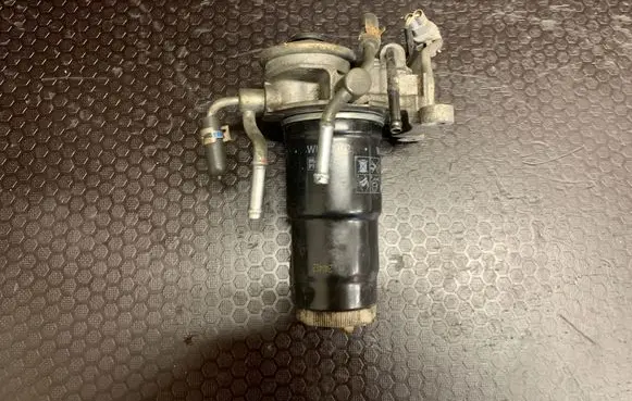 Toyota Avensis T270 Mechanical fuel pump 233000R060 306730