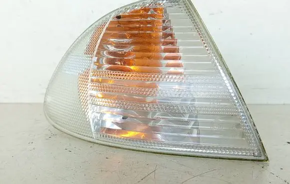 BMW 3 E46 Front indicator light 1315106141