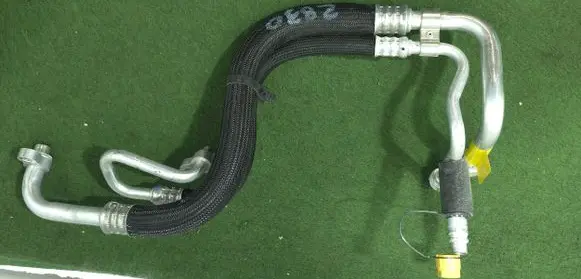 Tesla Model Y Air conditioning (A/C) pipe/hose 1807596-00-A DG522307DC1740