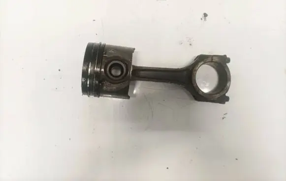 Ford Mondeo Mk III Piston with connecting rod
