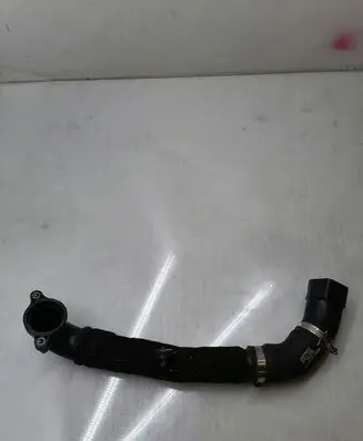 Volkswagen Golf VII Intercooler hose/pipe 04L145828D