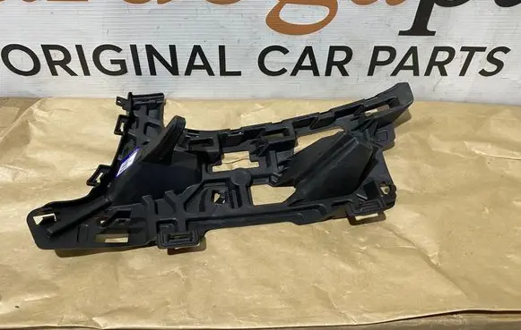 Volvo XC90 Front bumper mounting bracket 31353371