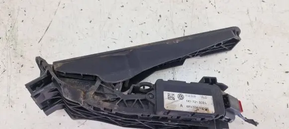 Volkswagen PASSAT B6 Accelerator throttle pedal 1K1721503L 6PV00860000