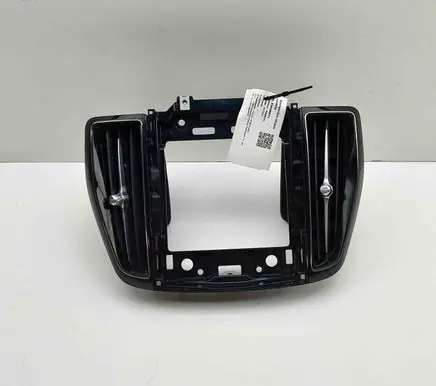 Volvo XC60 Radio/GPS head unit trim 31417744 31477274