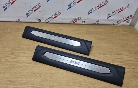 BMW 1 F40 Front sill trim cover 7469183