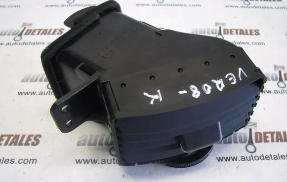 Toyota Corolla Verso AR10 Dashboard side air vent grill/cover trim 5565064010