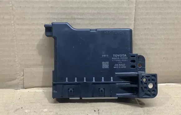 Toyota RAV 4 (XA40) Other control units/modules 8865042550 1778004501