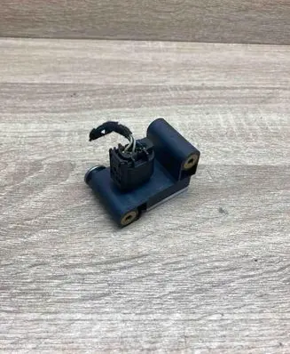 BMW 3 E90 E91 Airbag deployment crash/impact sensor 6911003