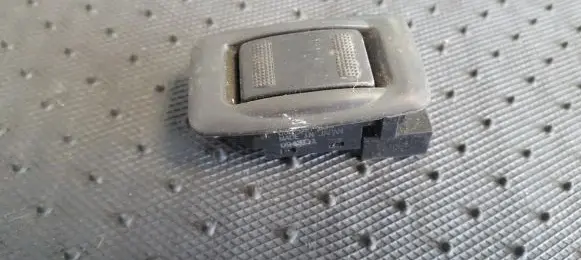Mazda 323 F Electric window control switch C8HD9765 GE4T66380C56