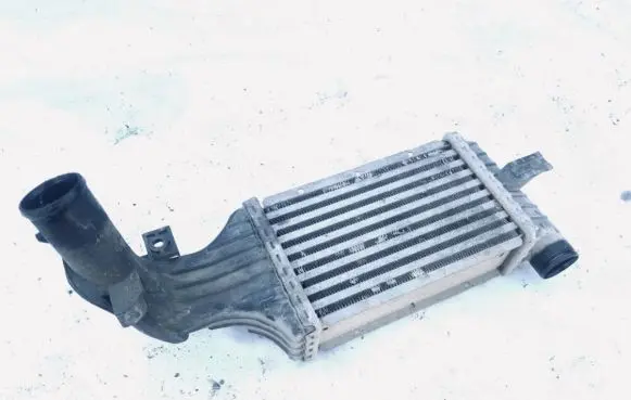 Opel Zafira A Intercooler radiator 24406701