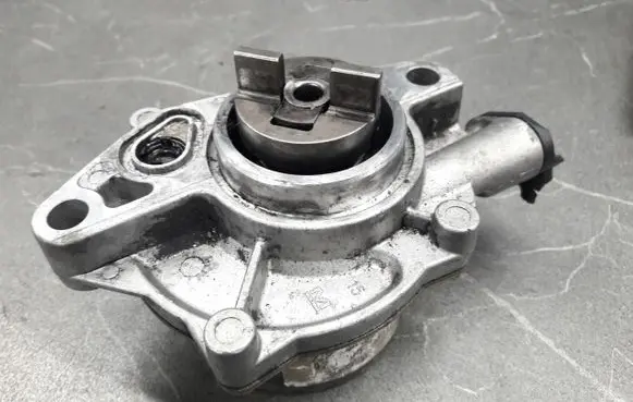 Peugeot 207 Vacuum pump 7281440900