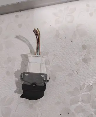 Renault Megane II Electric window control switch 2808202