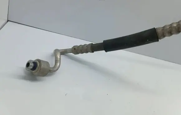 Ford Fiesta Air conditioning (A/C) pipe/hose