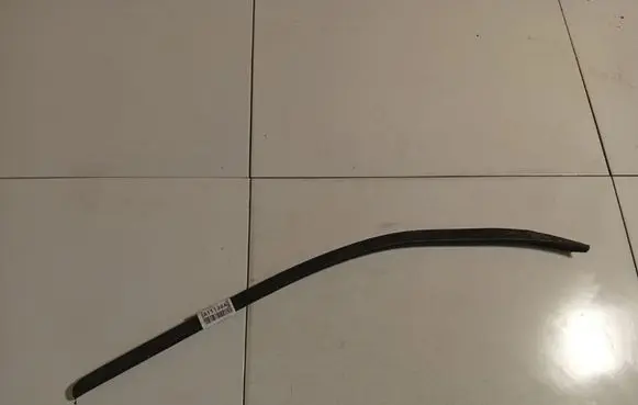 Audi A6 S6 C6 4F Front door glass trim molding 