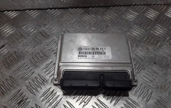 Audi A4 S4 B5 8D Engine control unit/module 8D0906018D 0261204873