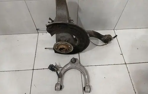 BMW M5 F90 Front wheel bearing hub 31107857012