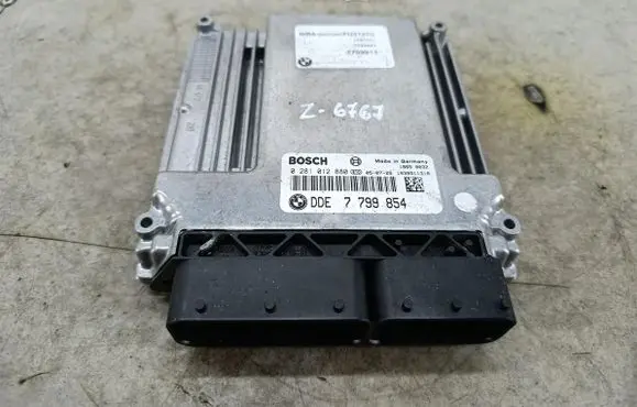 BMW 1 E81 E87 Engine control unit/module ECU 7799854