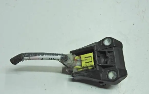 Toyota Urban Cruiser (XP110) Airbag deployment crash/impact sensor 89173-35080 70440XDJ4