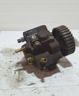 Mazda 3 I Fuel injection high pressure pump 0445010102 9683703780A 04002836844